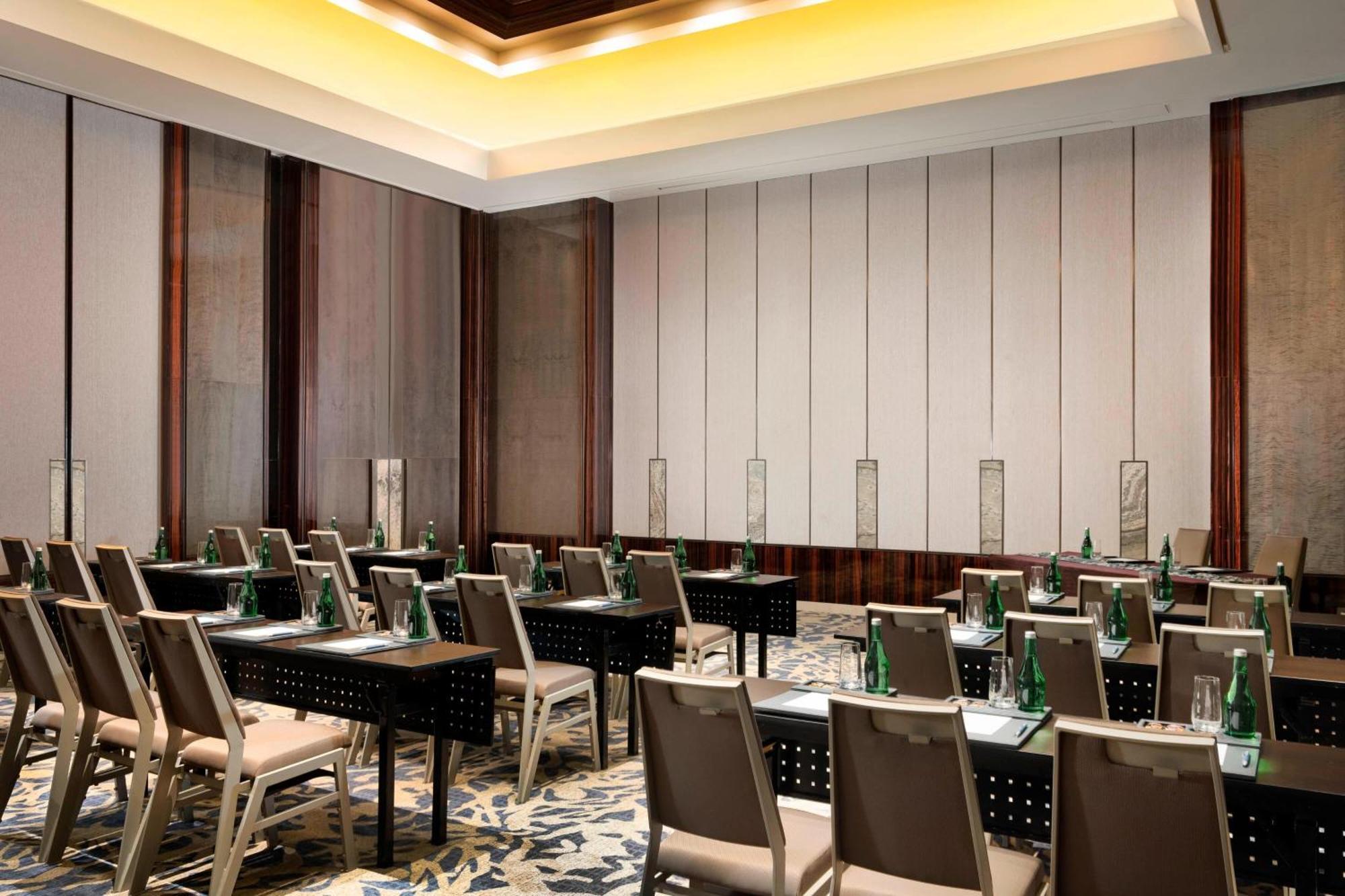 Sheraton Grand Jakarta Gandaria City Hotel מראה חיצוני תמונה